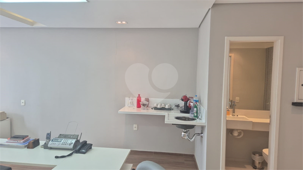 Sala Comercial  em Condomínio com vaga