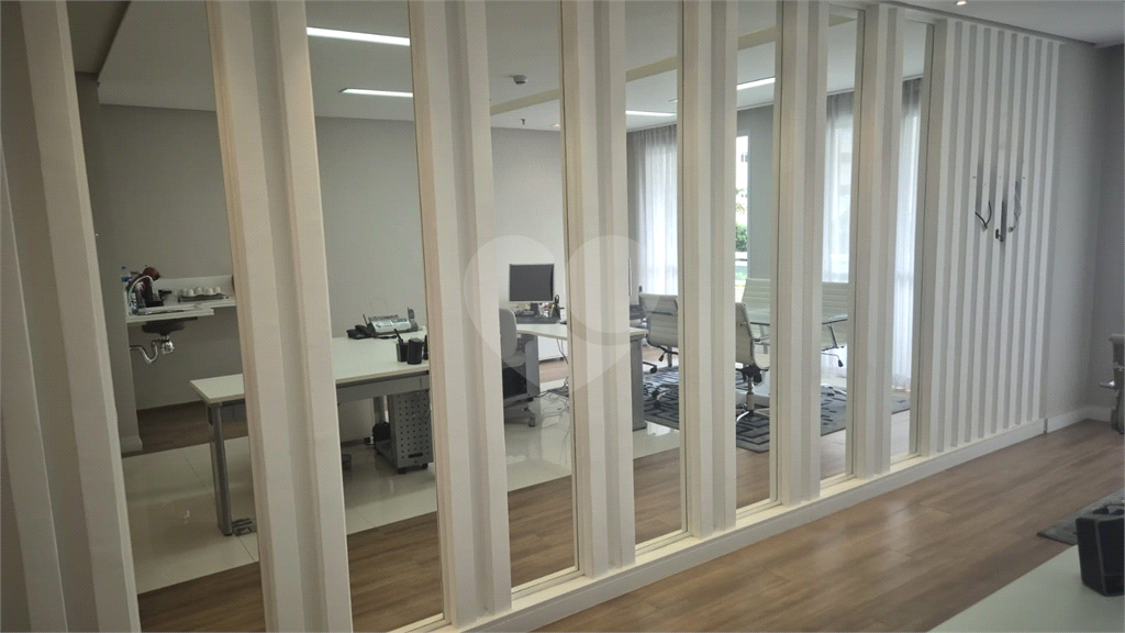 Sala Comercial  em Condomínio com vaga