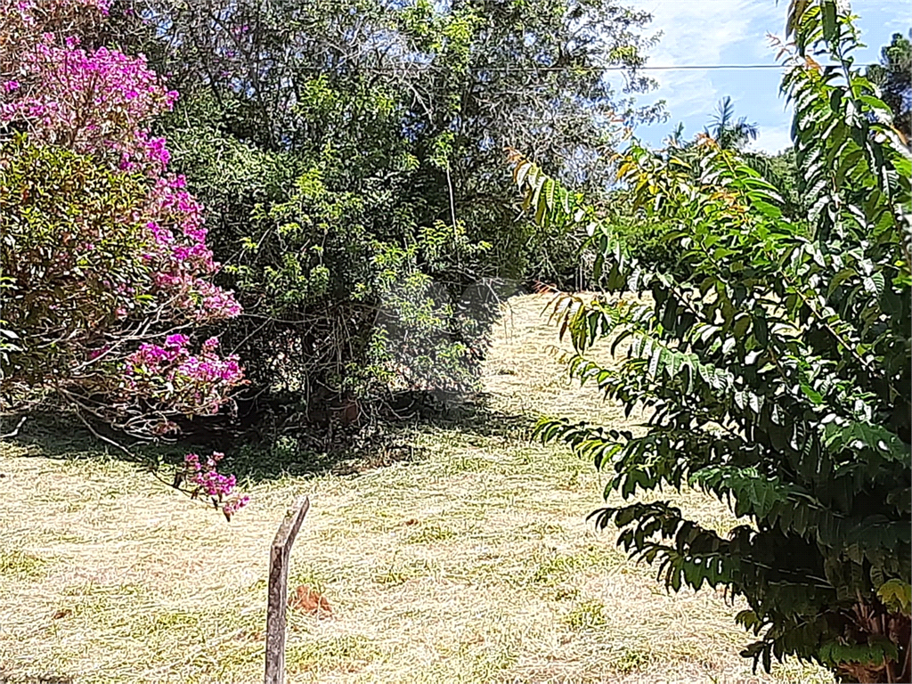 Terreno 1000 m² em condomínio em Socorro 