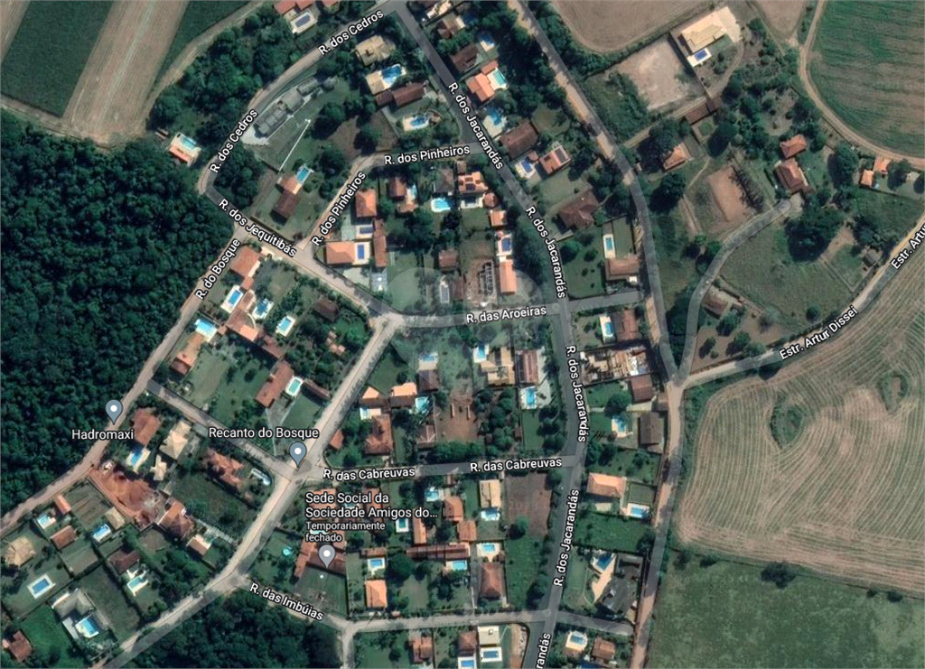 Terreno 1000 m² em condomínio em Socorro 