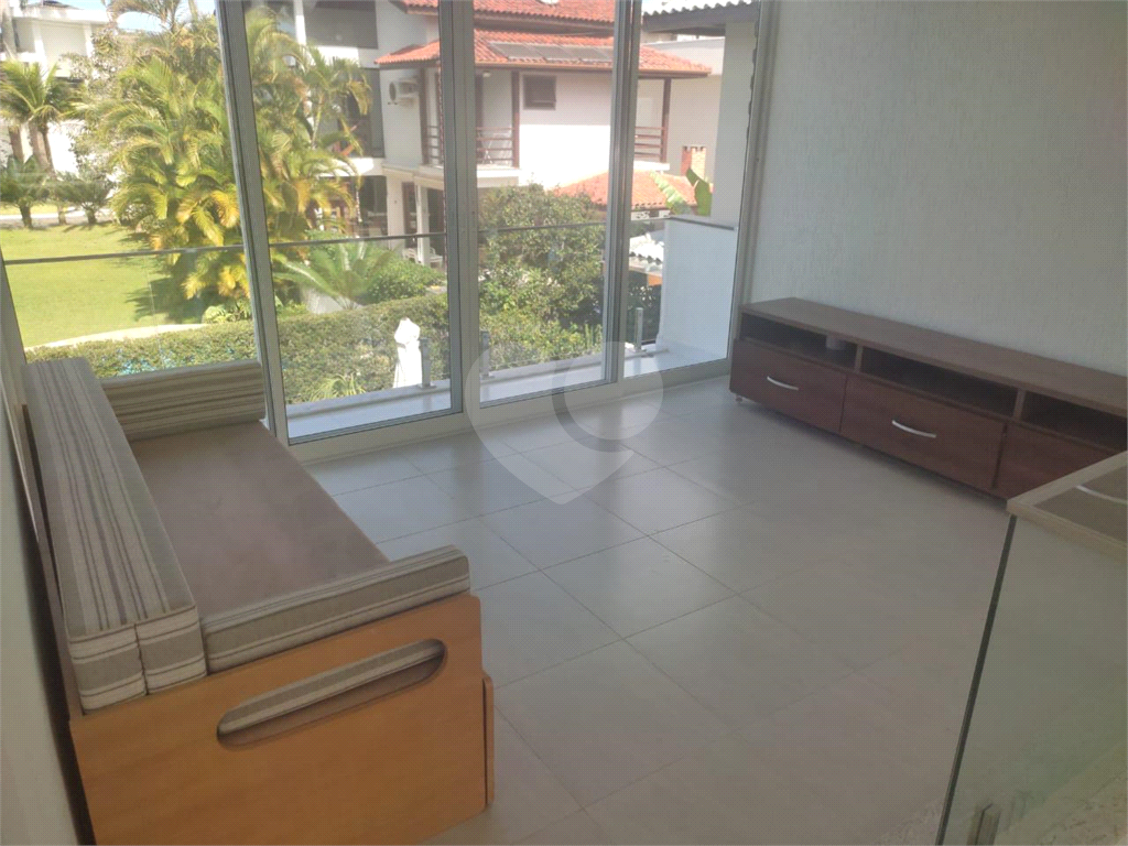Sobrado em condomínio com 350m² à venda em Riviera de São Lourenço - 4 suítes e 3 vagas