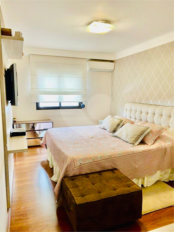 Apartamento à venda com 3 quartos, 252m² - Foto 9