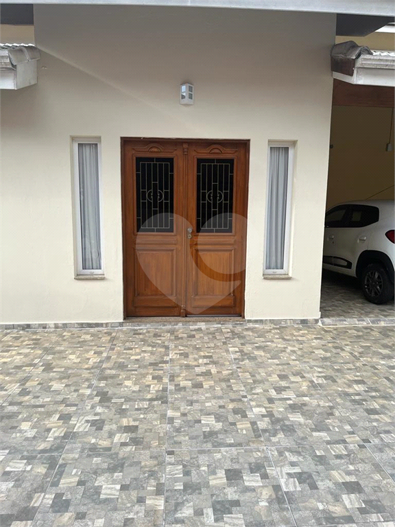 Casa de Condomínio à venda com 4 quartos, 400m² - Foto 2