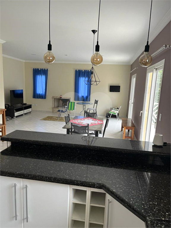 Casa de Condomínio à venda com 4 quartos, 400m² - Foto 1