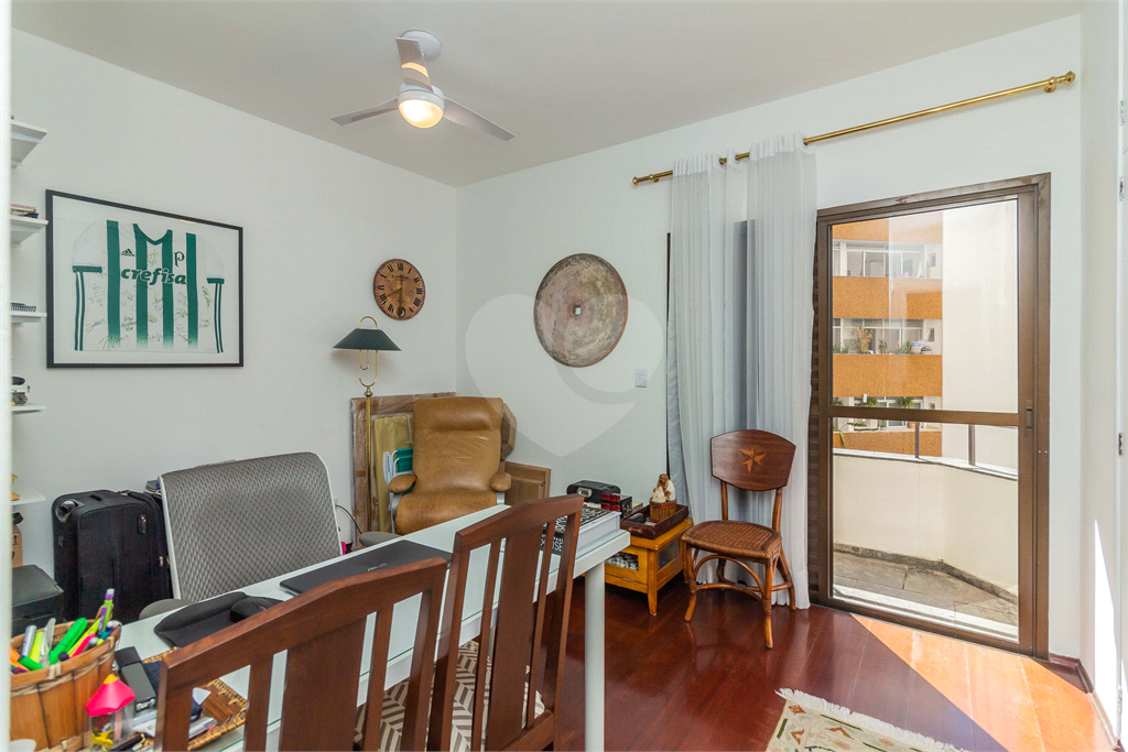 APARTMENTO À VENDA COM 4 QUARTOS, 3 VAGAS, LAZER NO PARAÍSO.