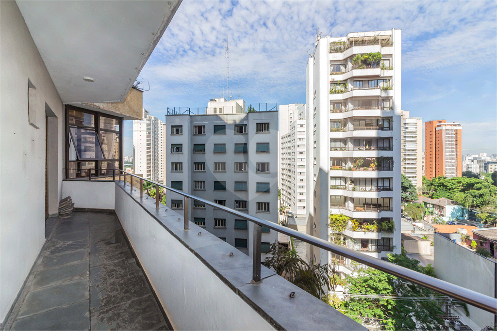 APARTMENTO À VENDA COM 4 QUARTOS, 3 VAGAS, LAZER NO PARAÍSO.