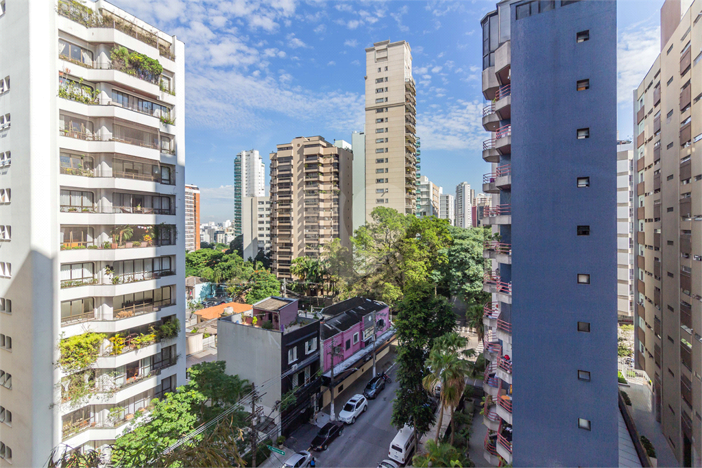 APARTMENTO À VENDA COM 4 QUARTOS, 3 VAGAS, LAZER NO PARAÍSO.
