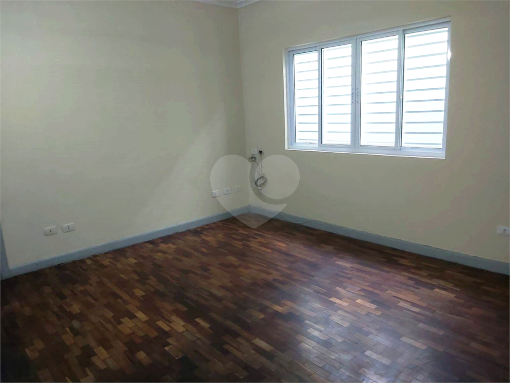 Casa à Venda no Jardim Japão com 03 Dormitórios e Edícula por R$ 820.000,00