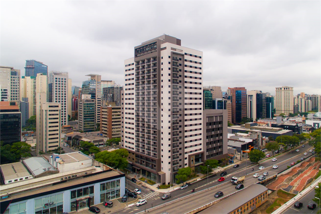 APARTAMENTO em VILA OLÍMPIA