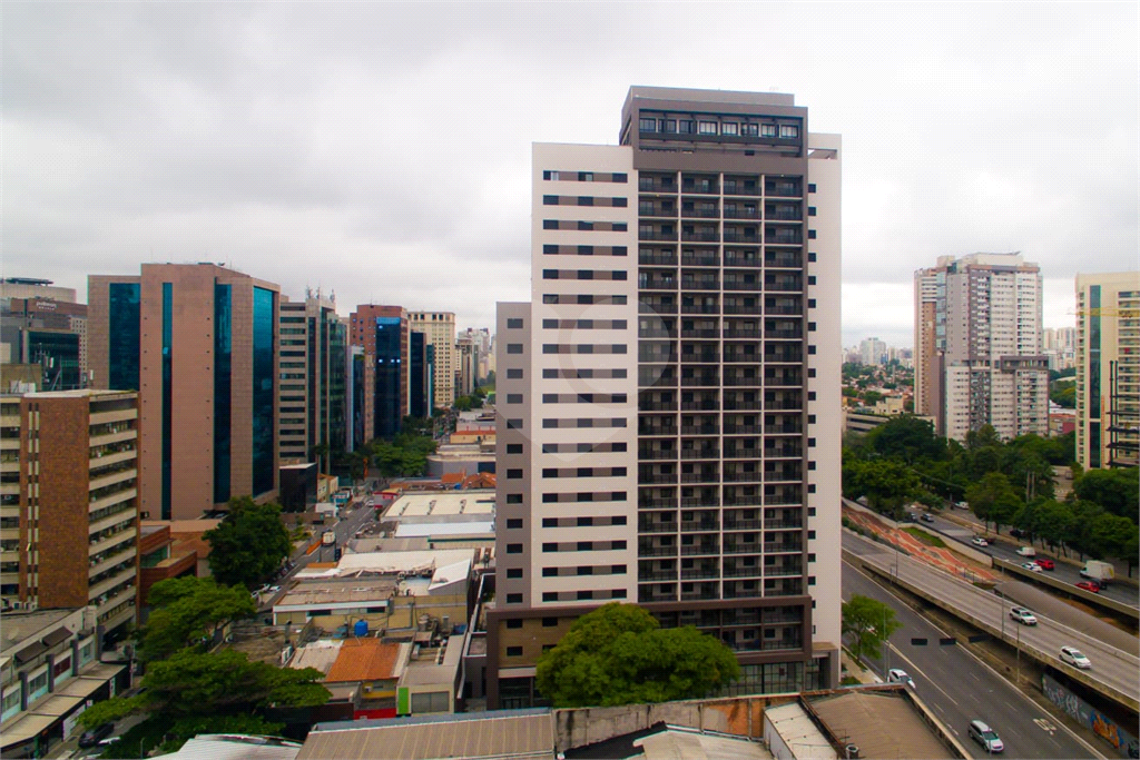 APARTAMENTO em VILA OLÍMPIA
