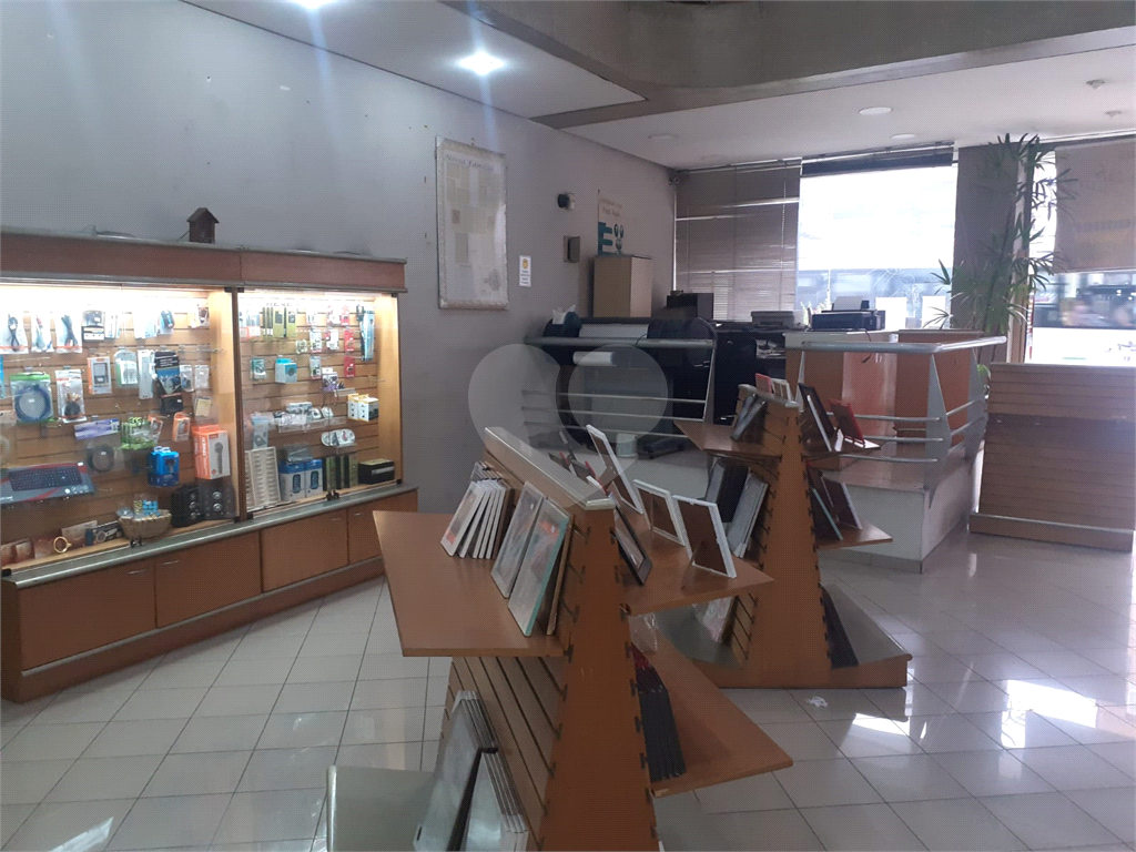 Salão Comercial  700 m²  -   Vila  Diva   