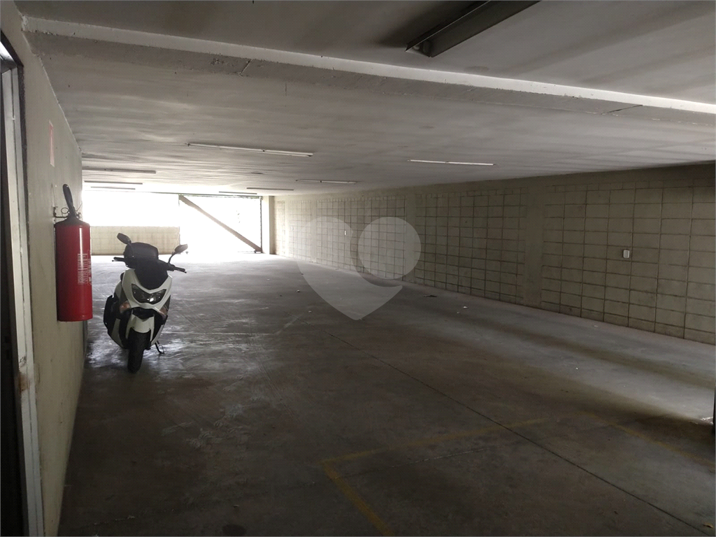 Salão Comercial  700 m²  -   Vila  Diva   