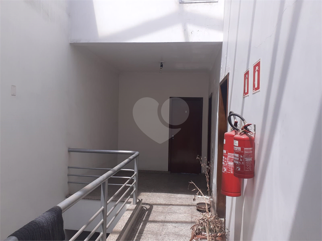 Salão Comercial  700 m²  -   Vila  Diva   