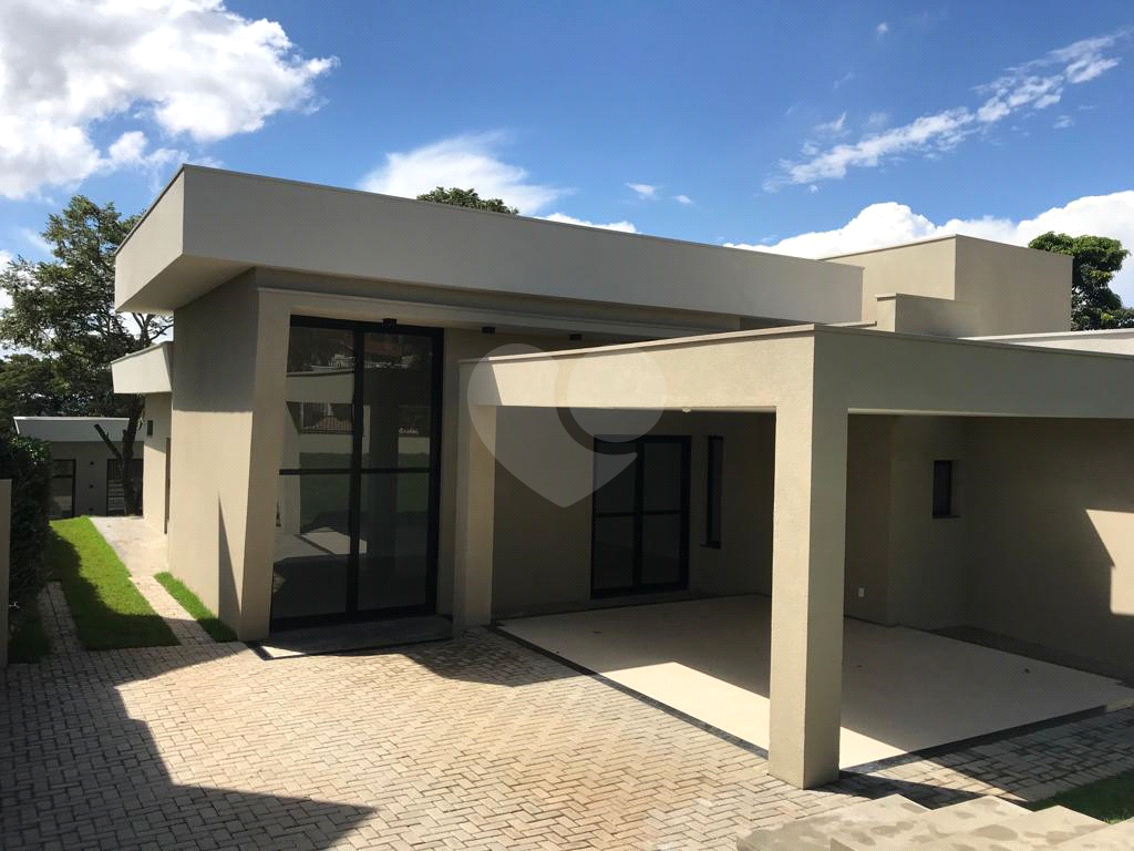 Casa à venda com 3 quartos, 320m² - Foto 2