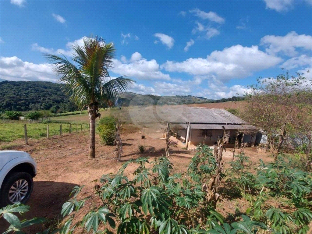 Chácara    -   2.632 m²   -  02 quartos  -  Atibaia 