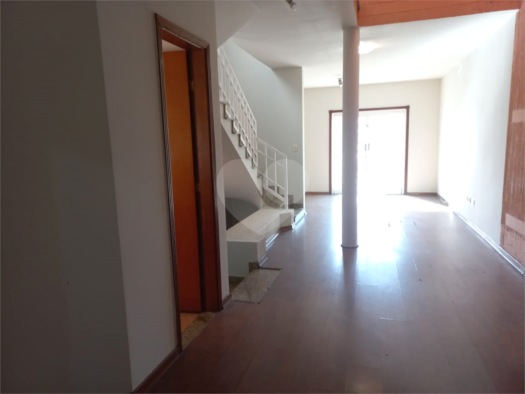 Sobrado à venda com 3 quartos, 151m² - Foto 1