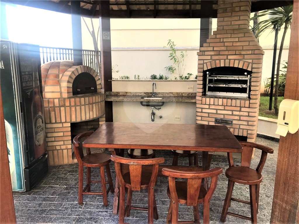 Apartamento com 84 m² em andar alto