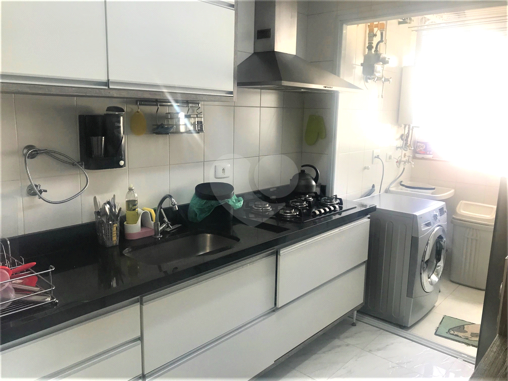 Apartamento com 84 m² em andar alto