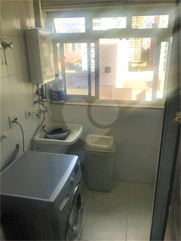 Apartamento com 84 m² em andar alto