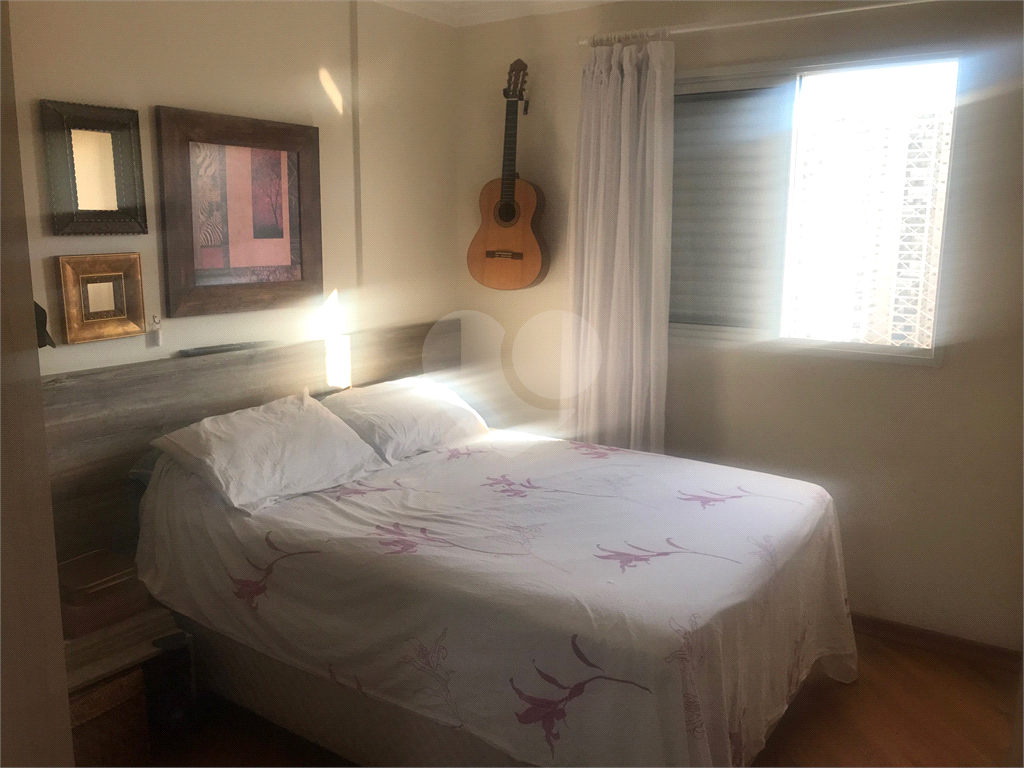 Apartamento com 84 m² em andar alto