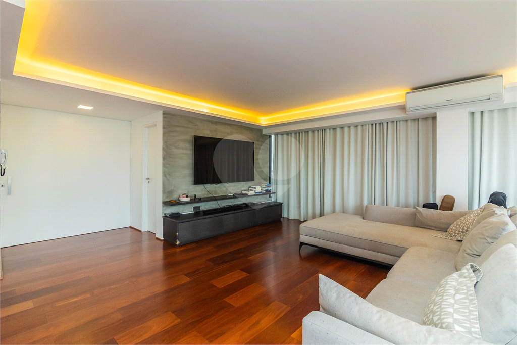 APARTAMENTO em VILA MADALENA