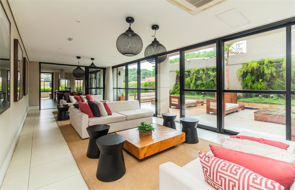 APARTAMENTO em VILA MADALENA