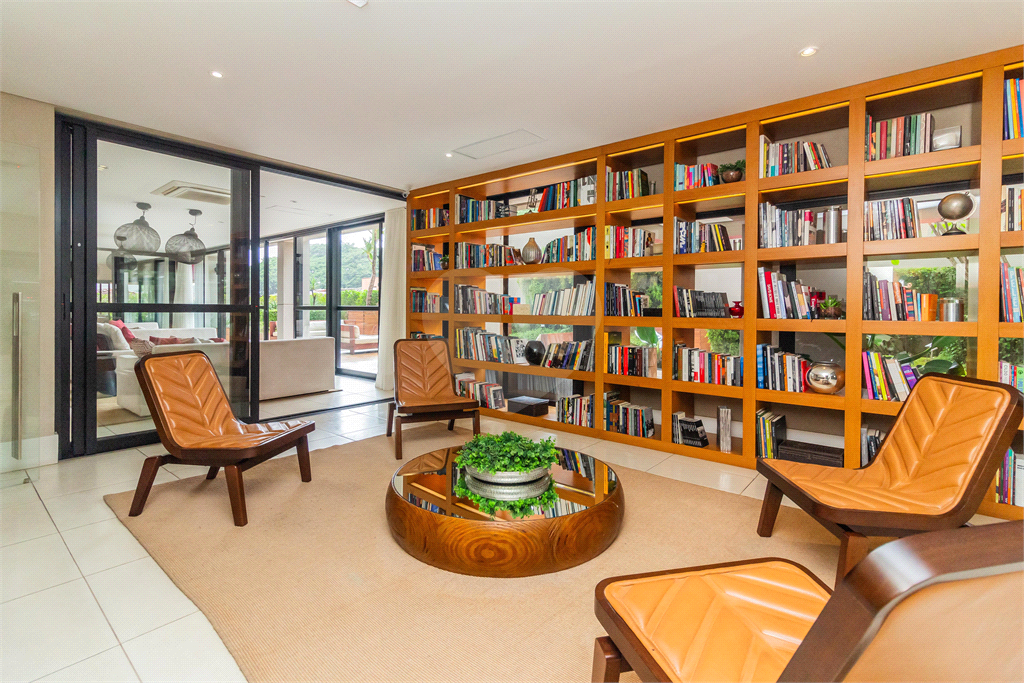APARTAMENTO em VILA MADALENA