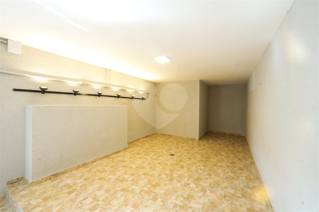 Apartamento novo, ótima localização, a venda, 70m², 2 dorm e 2 áreas externas.