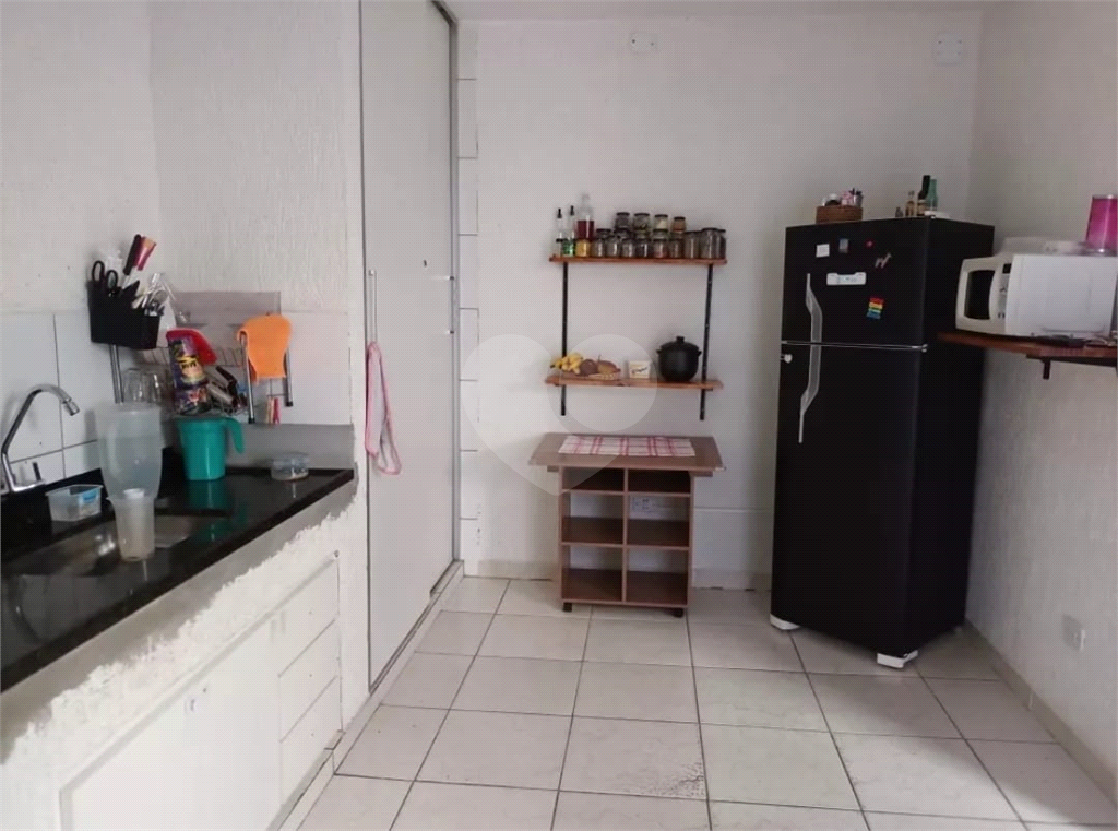 Duas casas no mesmo terreno no Limão