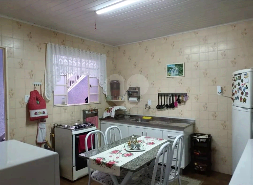 Duas casas no mesmo terreno no Limão