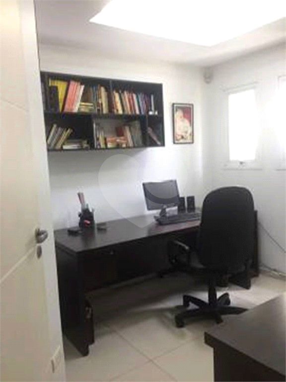 Tucuruvi Casa à venda de Alto Padrão em Condomínio Fechado tem 365 m² com piscina e espaço gourmet!!