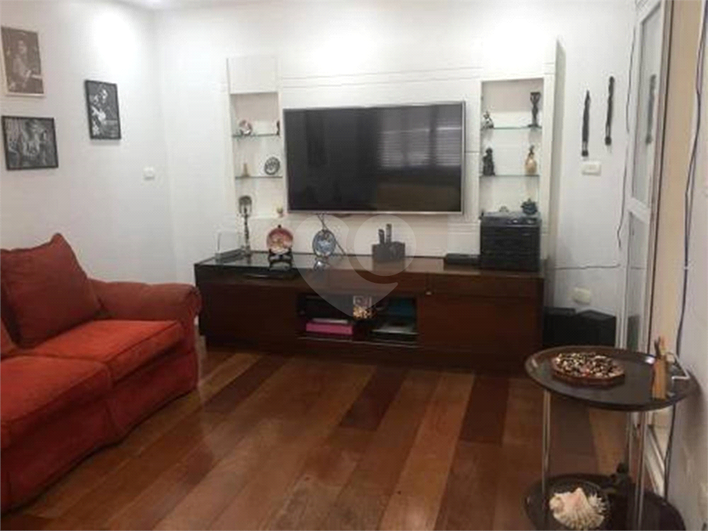 Tucuruvi Casa à venda de Alto Padrão em Condomínio Fechado tem 365 m² com piscina e espaço gourmet!!