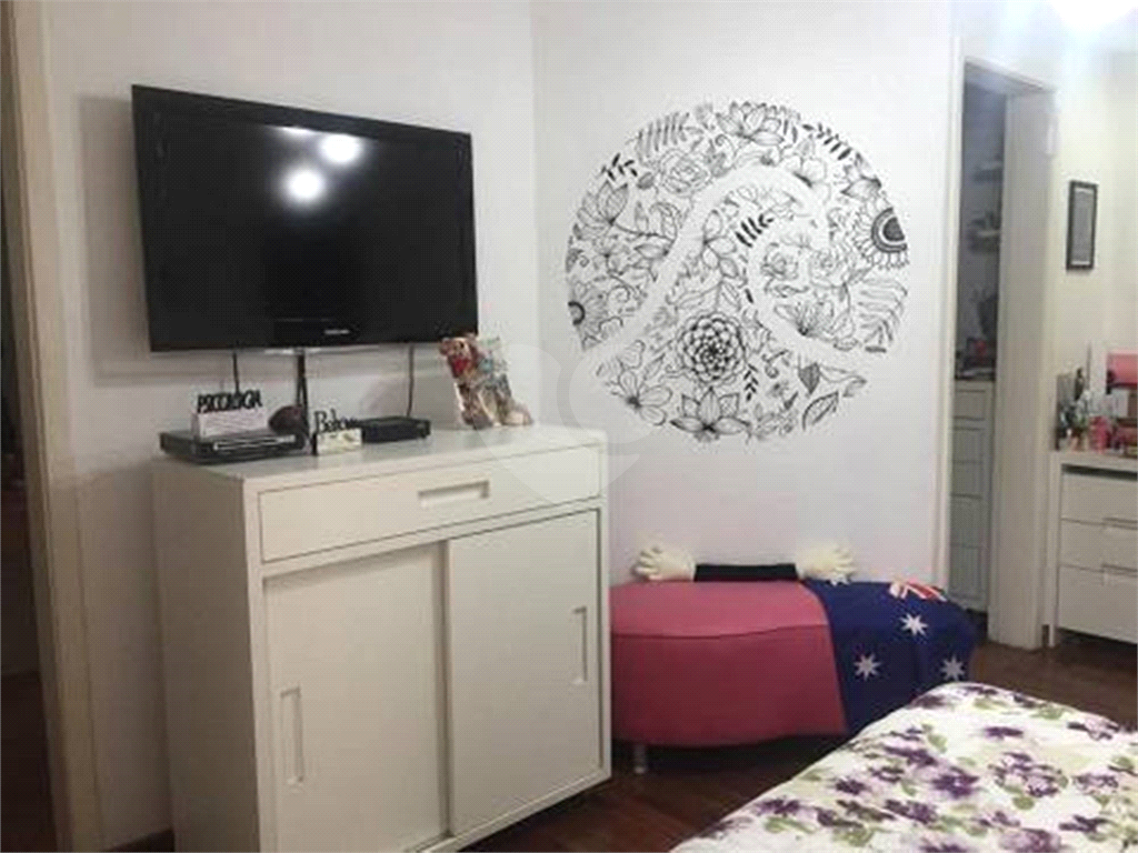 Tucuruvi Casa à venda de Alto Padrão em Condomínio Fechado tem 365 m² com piscina e espaço gourmet!!