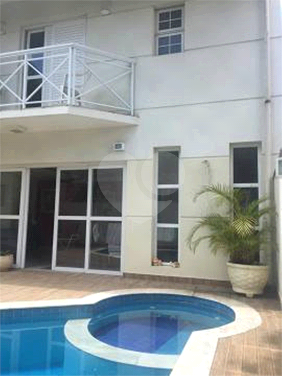 Tucuruvi Casa à venda de Alto Padrão em Condomínio Fechado tem 365 m² com piscina e espaço gourmet!!