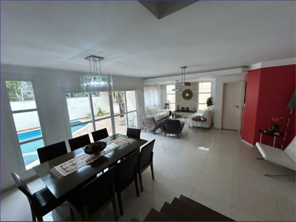 Tucuruvi Casa à venda de Alto Padrão em Condomínio Fechado tem 365 m² com piscina e espaço gourmet!!