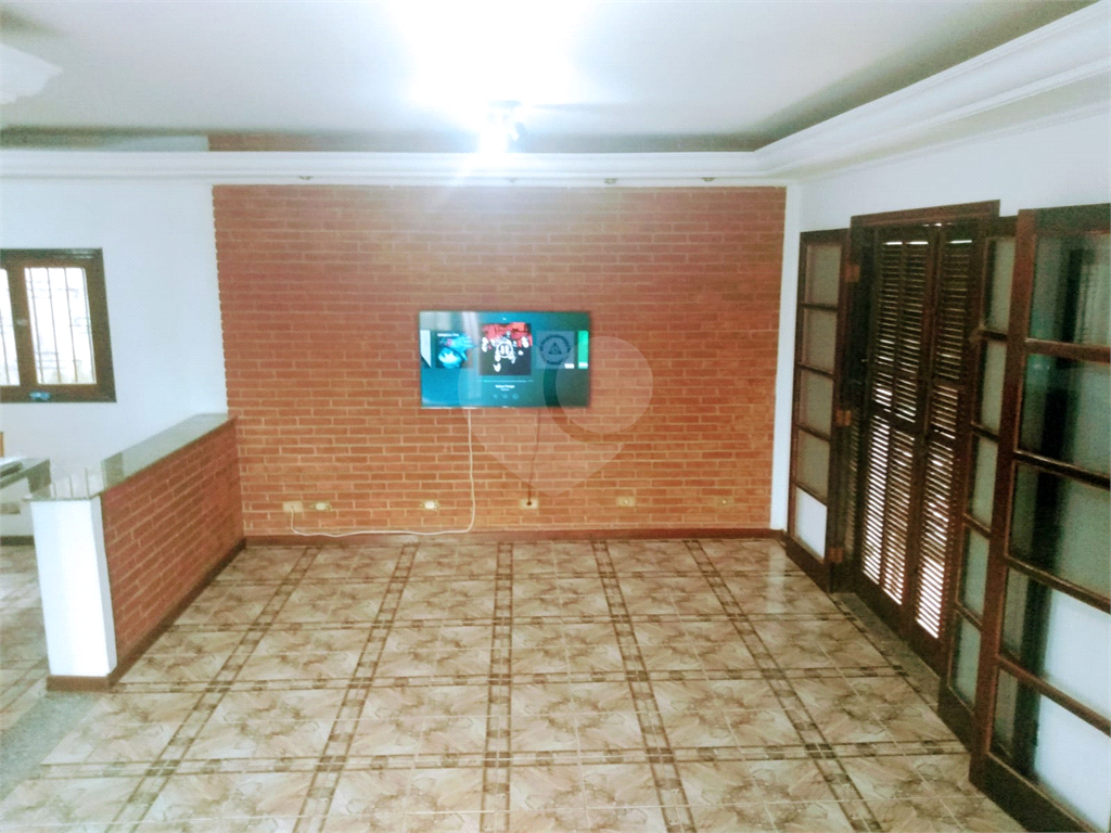 Casa Ribeirão Pires 3 dormitórios quartos - vaga - 2 salas - Quintal - 