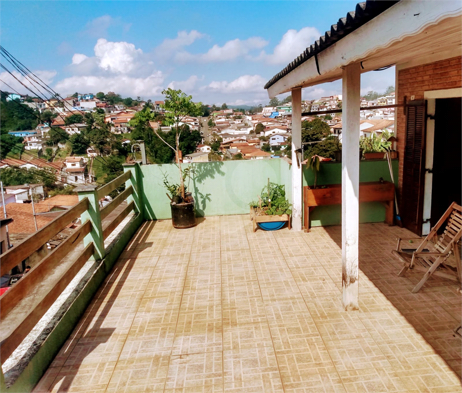 Casa Ribeirão Pires 3 dormitórios quartos - vaga - 2 salas - Quintal - 