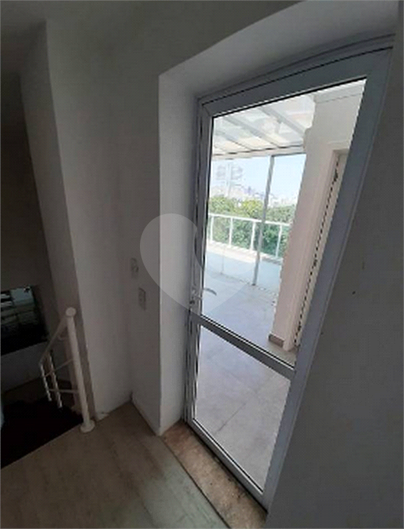 Apartamento de Cobertura em Pinheiros com 2 quartos, 2 vagas