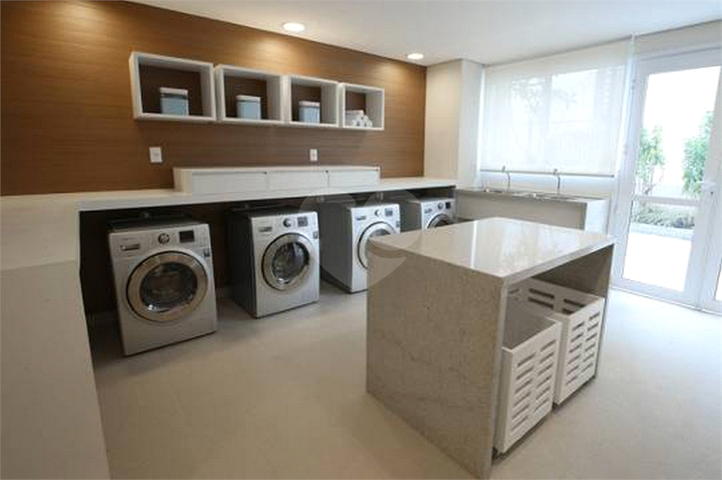 Apartamento de Cobertura em Pinheiros com 2 quartos, 2 vagas