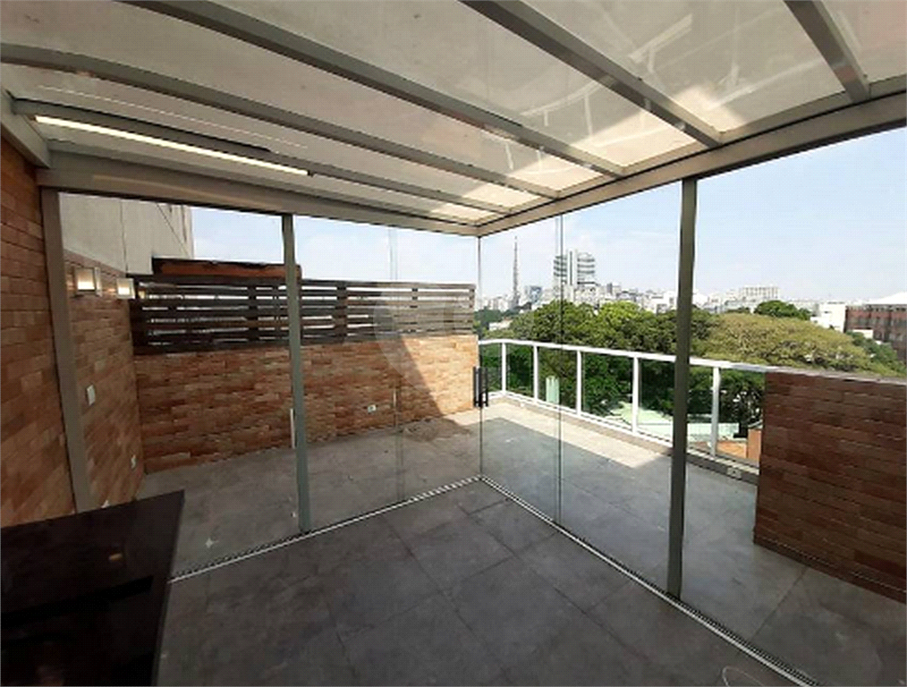 Apartamento de Cobertura em Pinheiros com 2 quartos, 2 vagas