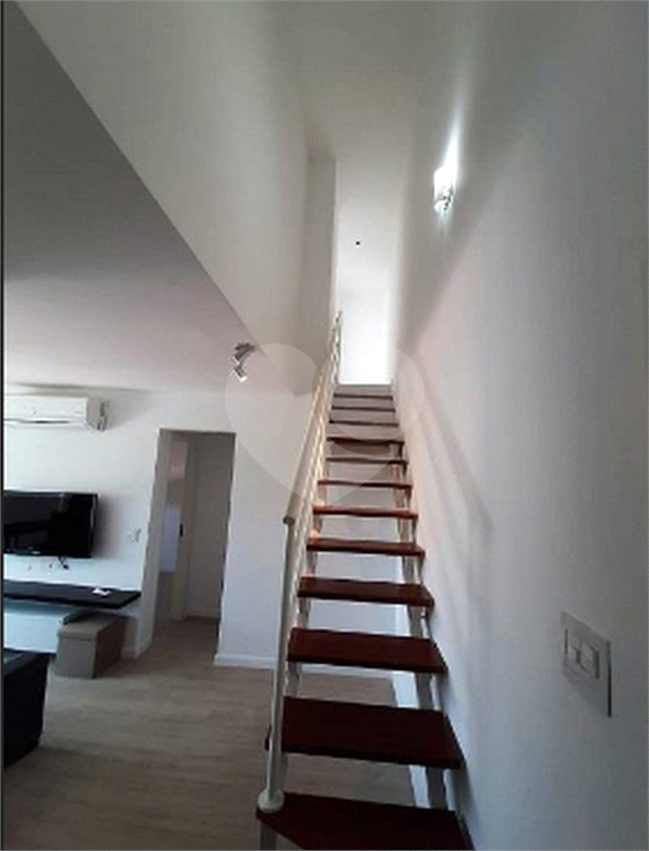Apartamento de Cobertura em Pinheiros com 2 quartos, 2 vagas