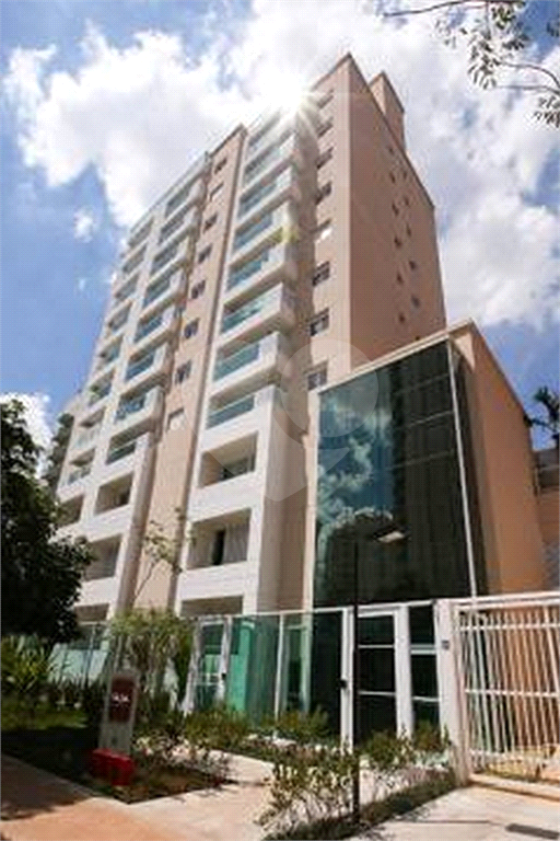 Apartamento de Cobertura em Pinheiros com 2 quartos, 2 vagas