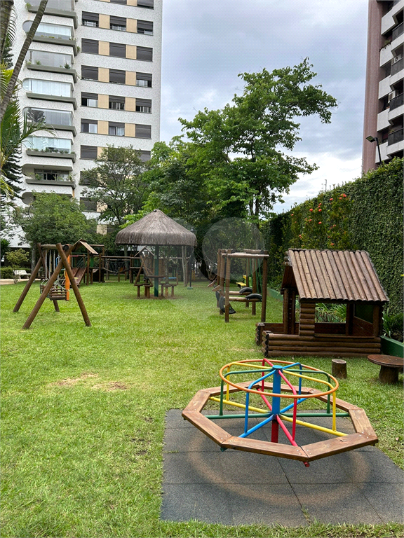 APARTAMENTO em SANTANA