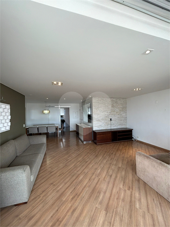 APARTAMENTO em SANTANA