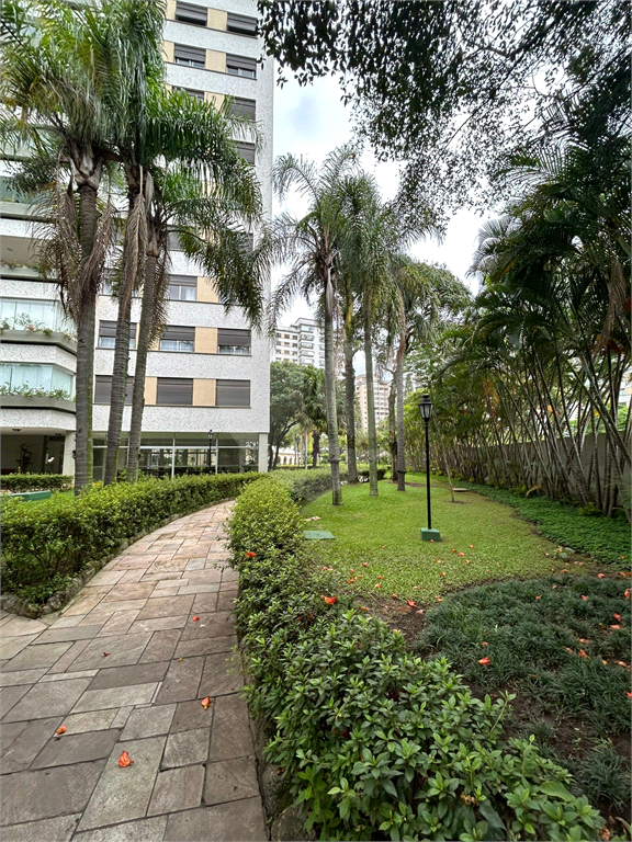 APARTAMENTO em SANTANA