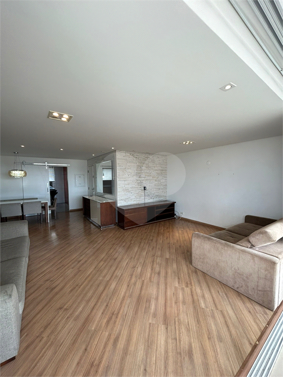 APARTAMENTO em SANTANA