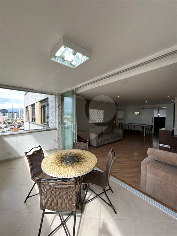 APARTAMENTO em SANTANA