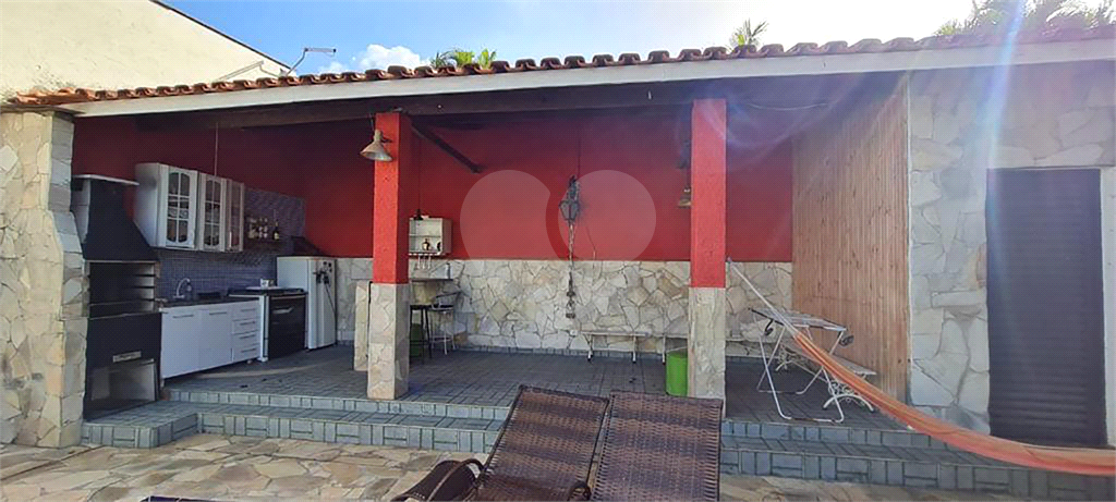 Casa à venda e aluguel com 3 quartos, 350m² - Foto 3