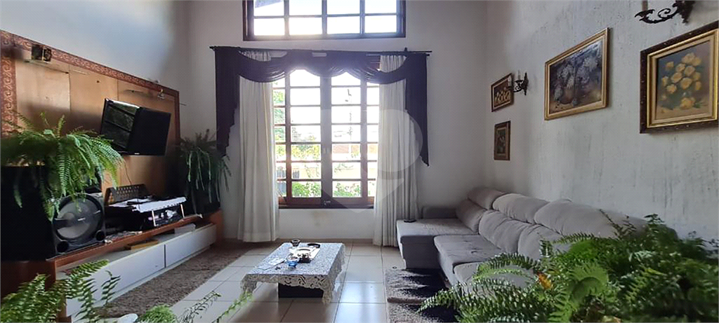 Casa à venda e aluguel com 3 quartos, 350m² - Foto 15