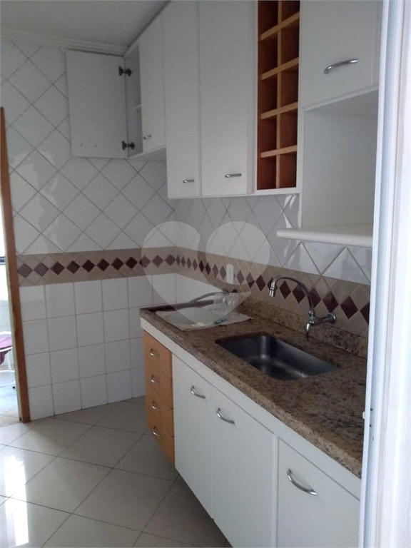 Apartamento à venda com 3 quartos, 64m² - Foto 3